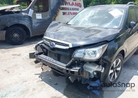 2017 Subaru Forester 2.5I Premium из США, поврежденный, VIN JF2SJAEC3HH533571